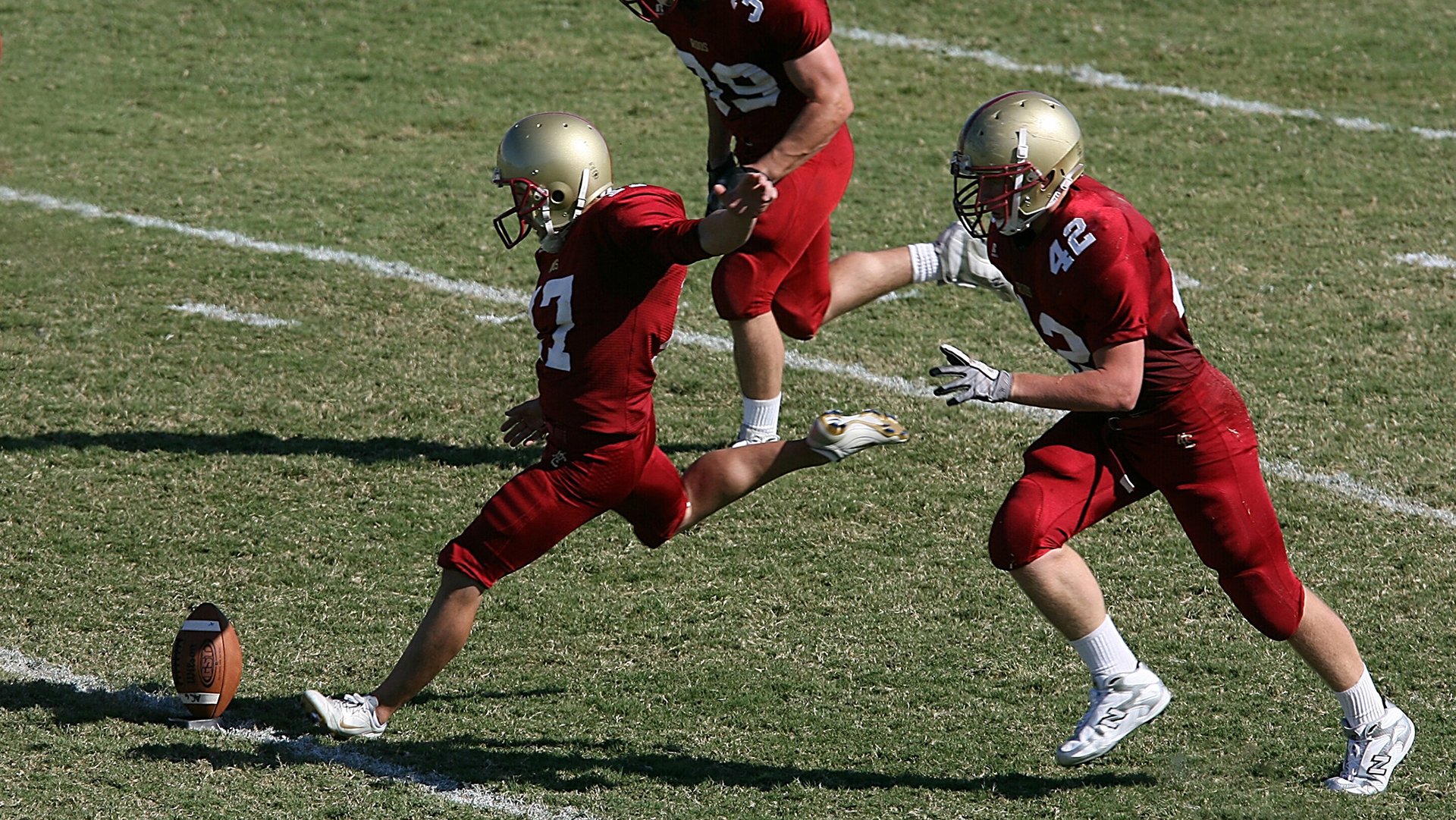 欧洲杯变阵惊喜不断：战术创新引领未来！，欧洲杯揭幕战爆冷